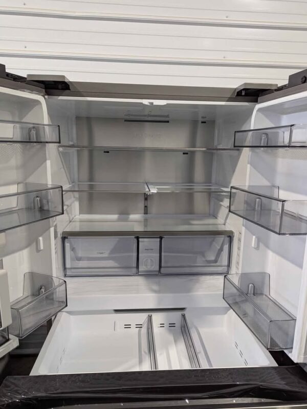 Samsung 23 cu ft Bespoke 4-Door Refrigerator - Image 6